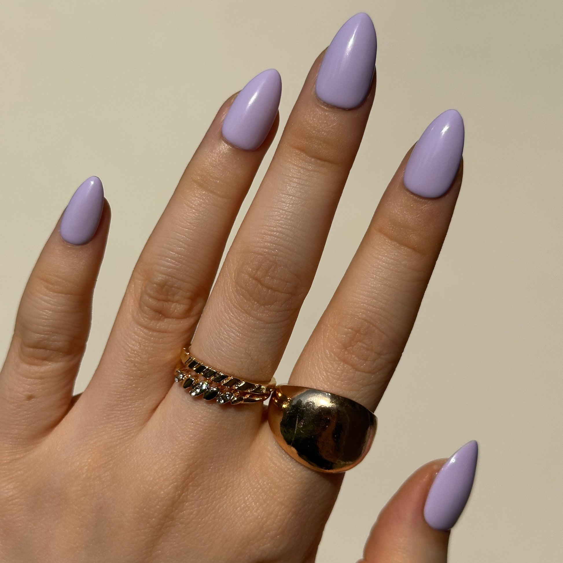 Fig is a reusable handmade press-on nails set by Leme. The set captures the essence of romantic elegance in a milky purple palette with soft macaron undertones. This reusable handmade press-on nail set features a curated selection of short shapes, each meticulously crafted to deliver a sophisticated, understated look. Perfect for those seeking a refined aesthetic that transitions effortlessly from day to evening. Handmade quality ensures durability and a premium finish that lasts through multiple applicatio