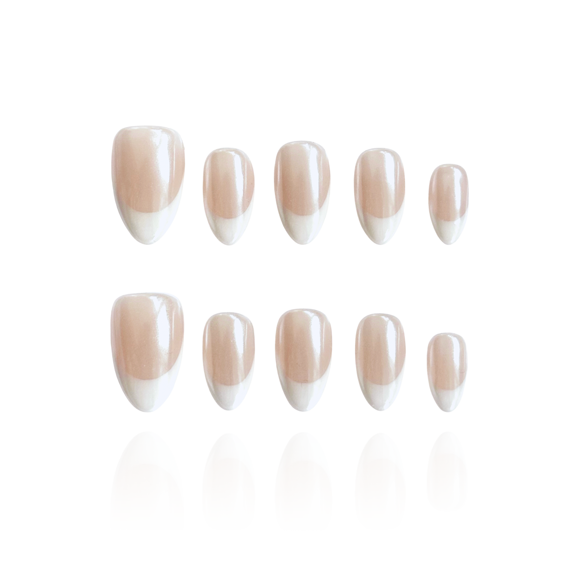 Lady G ‘C is a reusable handmade press-on nails set by Leme. The set offers a refined manicure featuring a sophisticated chrome finish paired with classic white French tips, perfectly crafted in a short almond shape. This elegant design combines classic sophistication with modern subtlety, ideal for those seeking a polished and high-quality look. The precise application ensures durability and a flawless finish, making it suitable for both everyday wear and special occasions.