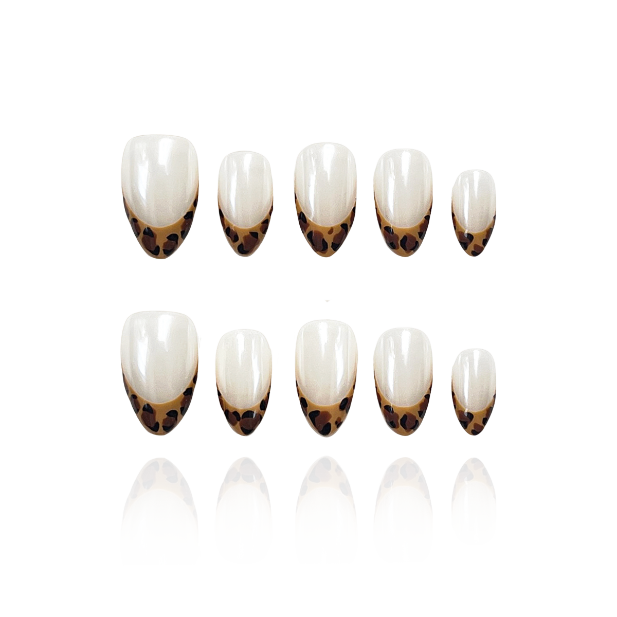 Shiny Pard is a reusable handmade press-on nails set by Leme. The set features expertly crafted short almond-shaped nails with a striking yellow leopard pattern on French tips. Set on a pristine white base and finished with a high-quality white chrome sheen, these nails combine bold design with a polished, durable look. Ideal for those seeking a sophisticated yet adventurous style.